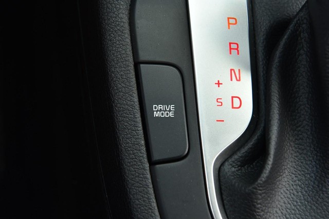 Kia Forte Vehicle Image 16