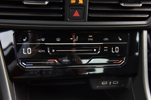 Volkswagen Jetta Vehicle Image 15