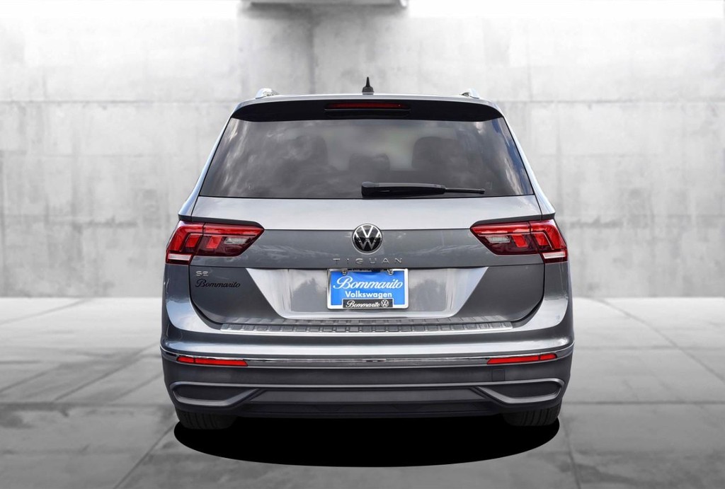 Volkswagen Tiguan Vehicle Full-screen Gallery Image 6