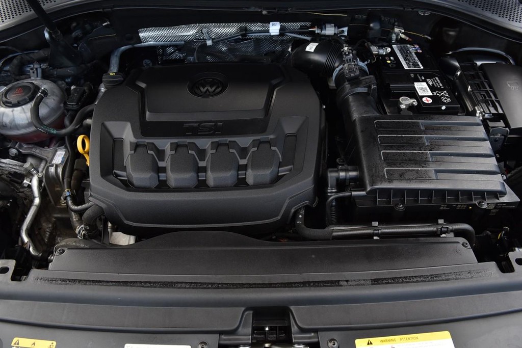 Volkswagen Tiguan Vehicle Full-screen Gallery Image 26