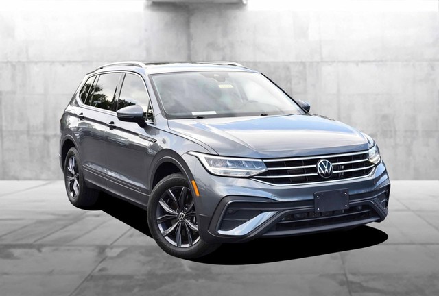 Volkswagen Tiguan Vehicle Image 02