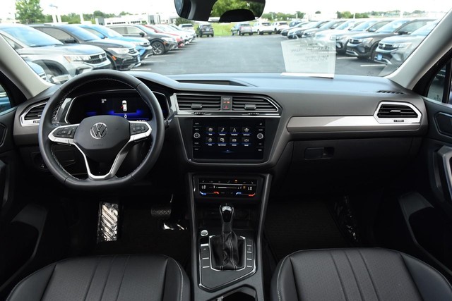 Volkswagen Tiguan Vehicle Image 07