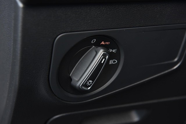 Volkswagen Tiguan Vehicle Image 10