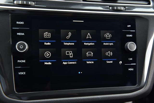 Volkswagen Tiguan Vehicle Image 13