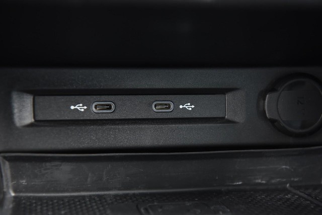 Volkswagen Tiguan Vehicle Image 15