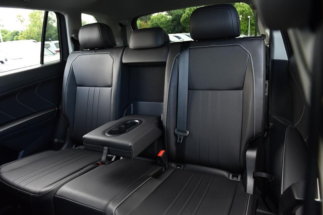 Volkswagen Tiguan Vehicle Image 21