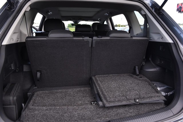 Volkswagen Tiguan Vehicle Image 25