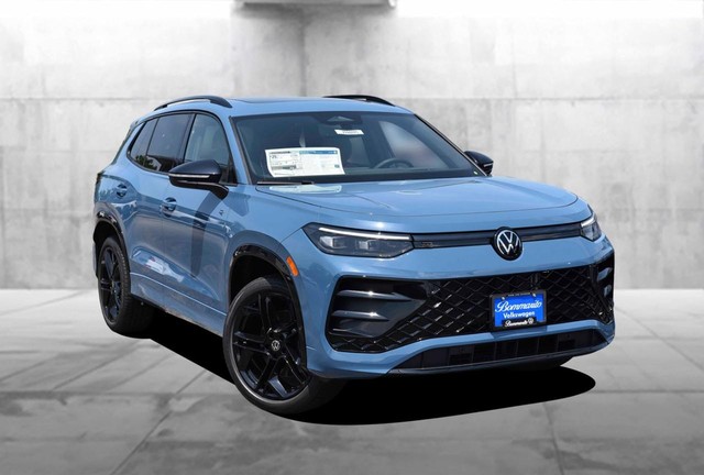 Volkswagen Tiguan Vehicle Image 02