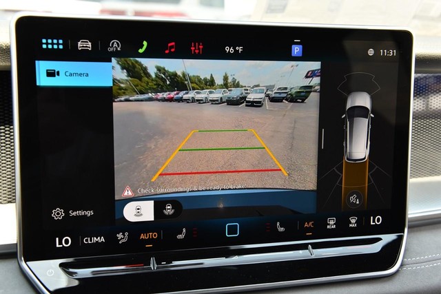 Volkswagen Tiguan Vehicle Image 13