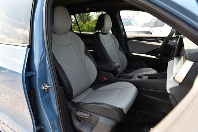 Volkswagen Tiguan Vehicle Image 20