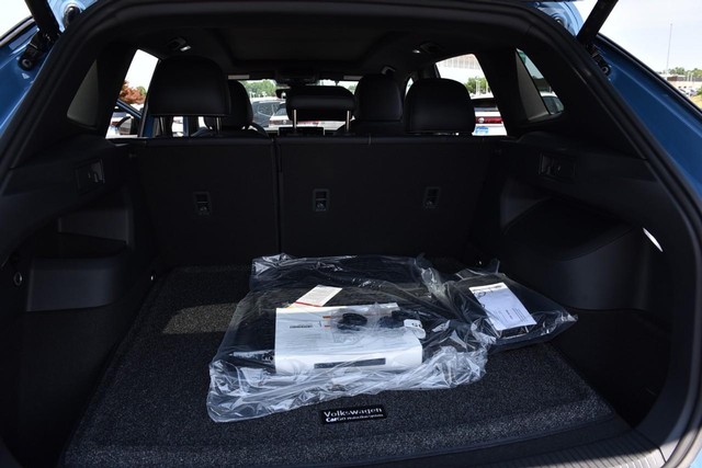 Volkswagen Tiguan Vehicle Image 25