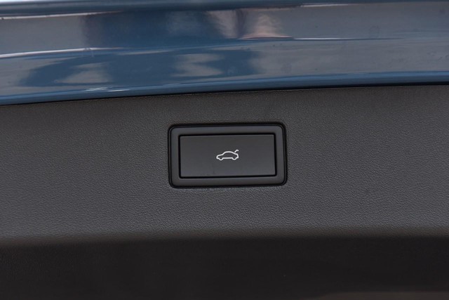 Volkswagen Tiguan Vehicle Image 26