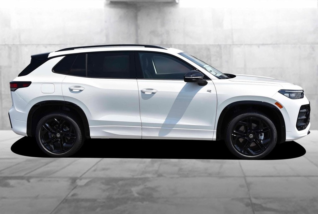 Volkswagen Tiguan Vehicle Full-screen Gallery Image 5