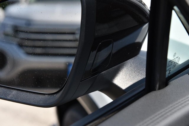 Volkswagen Tiguan Vehicle Image 10