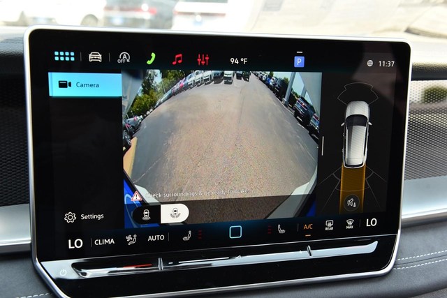 Volkswagen Tiguan Vehicle Image 14