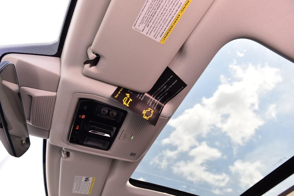 Volkswagen Tiguan Vehicle Full-screen Gallery Image 21