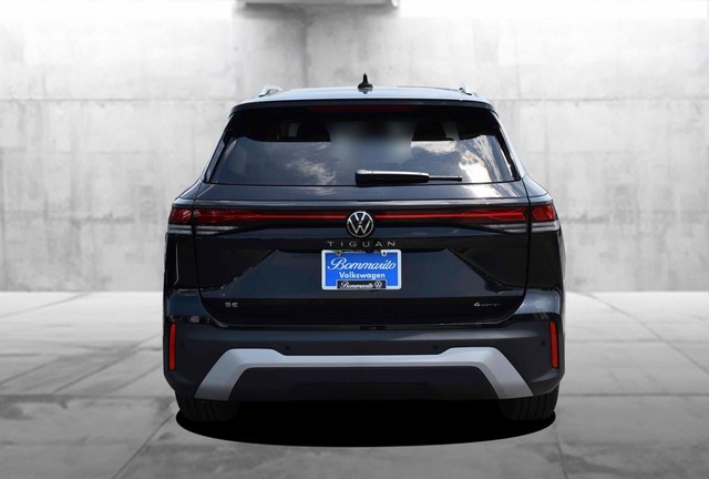 Volkswagen Tiguan Vehicle Image 06