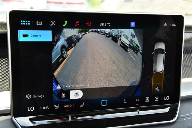 Volkswagen Tiguan Vehicle Image 14
