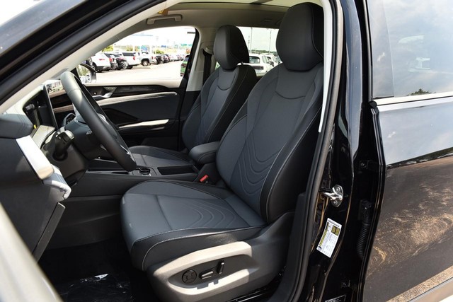 Volkswagen Tiguan Vehicle Image 19