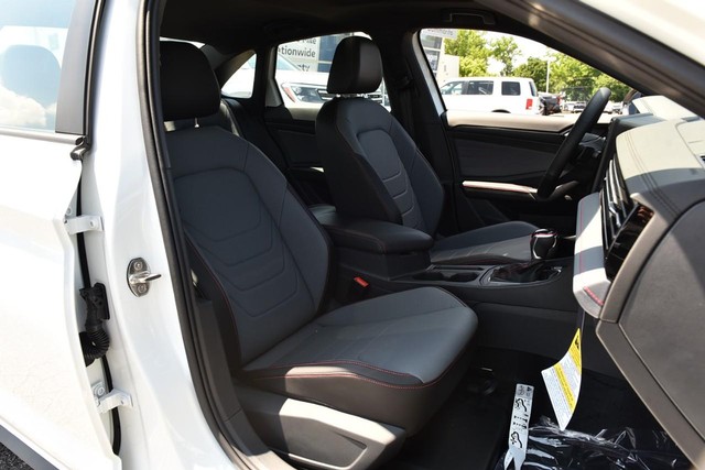 Volkswagen Jetta GLI Vehicle Image 21
