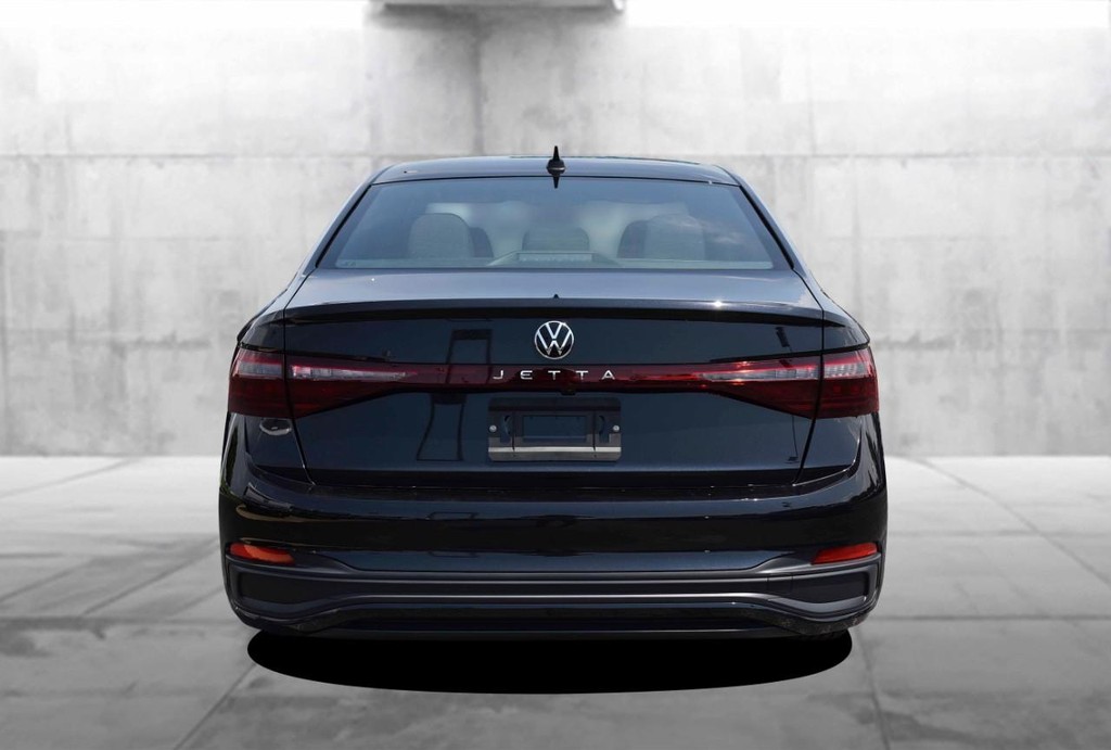 Volkswagen Jetta Vehicle Full-screen Gallery Image 6