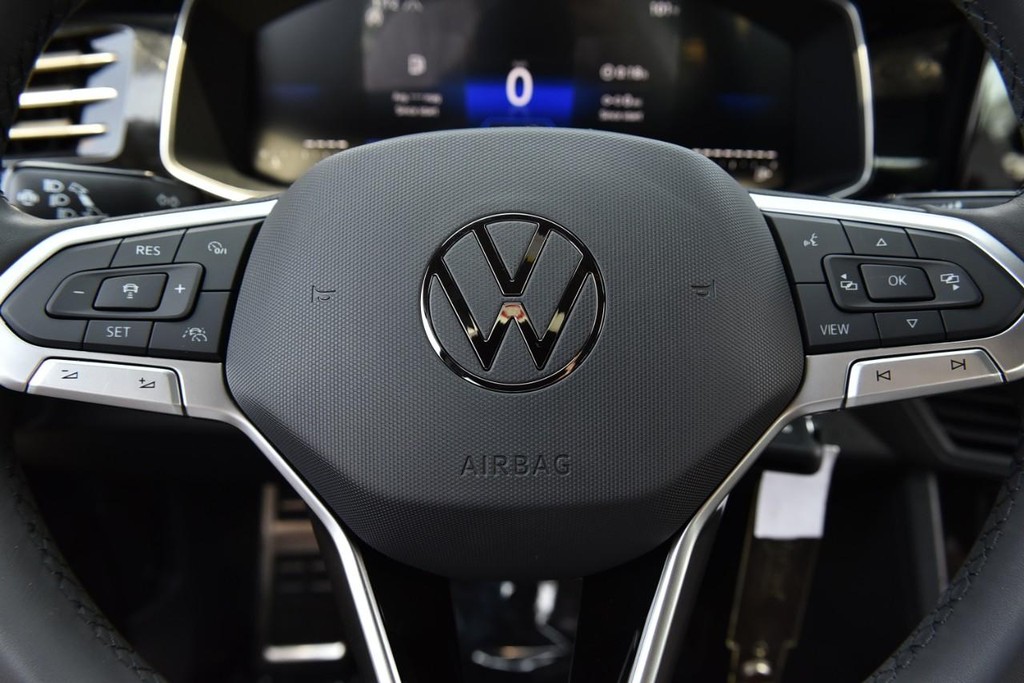 Volkswagen Jetta Vehicle Full-screen Gallery Image 18