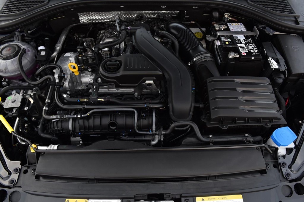 Volkswagen Jetta Vehicle Full-screen Gallery Image 23