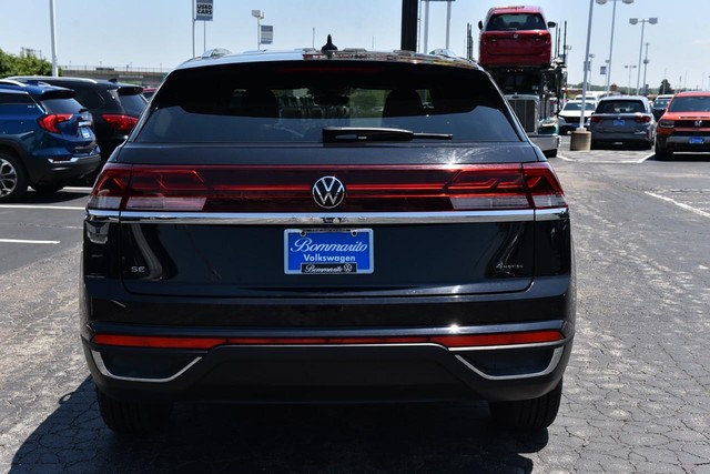 Volkswagen Atlas Cross Sport Vehicle Image 06