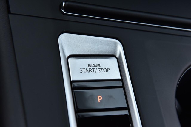 Volkswagen Atlas Cross Sport Vehicle Image 16