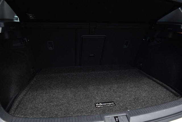 Volkswagen Golf Vehicle Image 22
