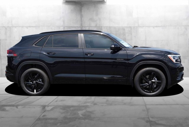 Volkswagen Atlas Cross Sport Vehicle Image 05