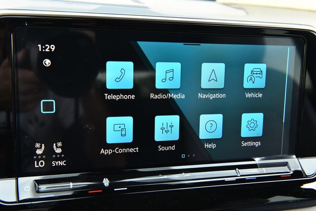 Volkswagen Atlas Cross Sport Vehicle Image 14