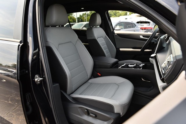 Volkswagen Atlas Cross Sport Vehicle Image 20