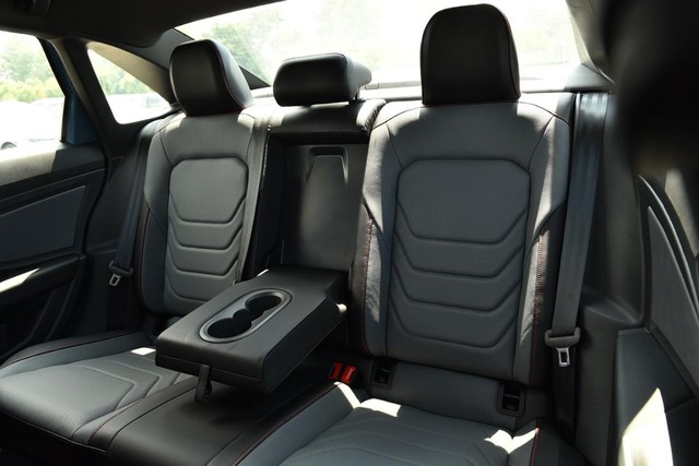 Volkswagen Jetta GLI Vehicle Image 23