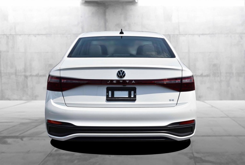 Volkswagen Jetta Vehicle Full-screen Gallery Image 6