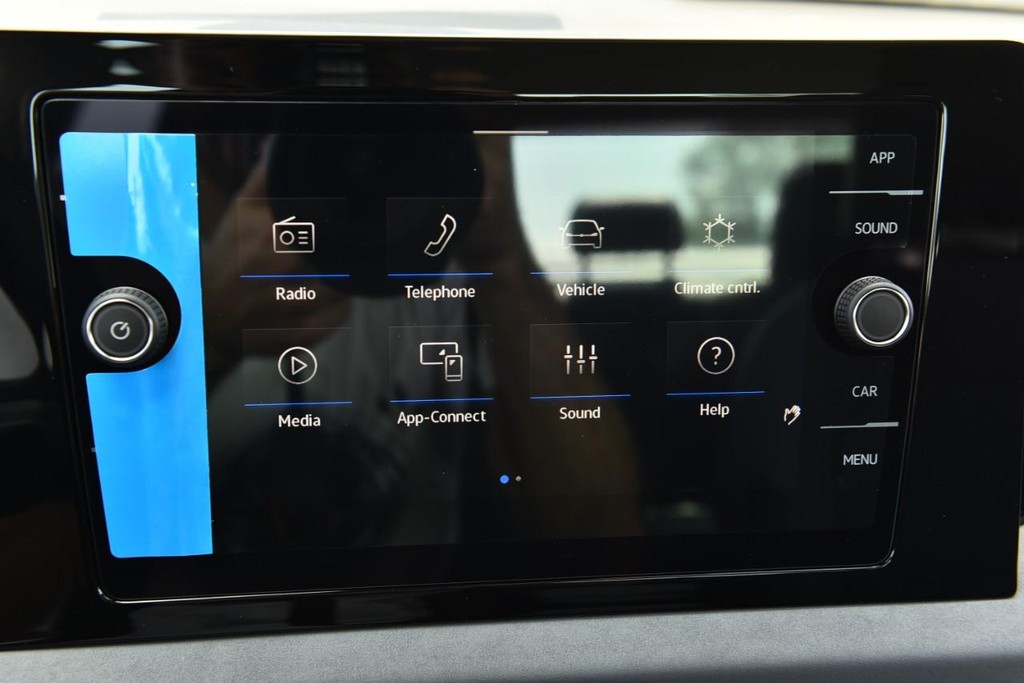 Volkswagen Jetta Vehicle Full-screen Gallery Image 14