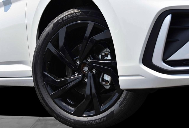 Volkswagen Jetta Vehicle Image 03
