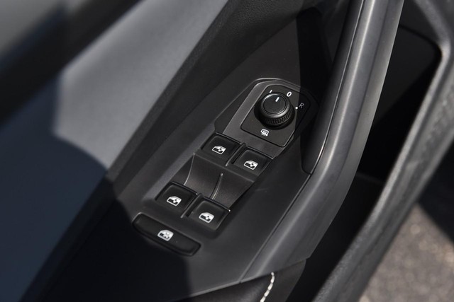Volkswagen Jetta Vehicle Image 08