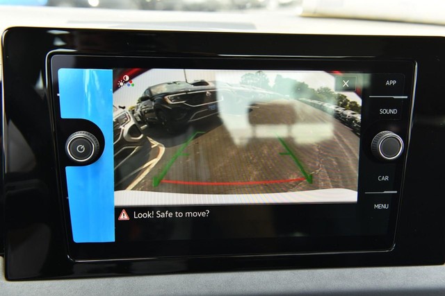 Volkswagen Jetta Vehicle Image 13