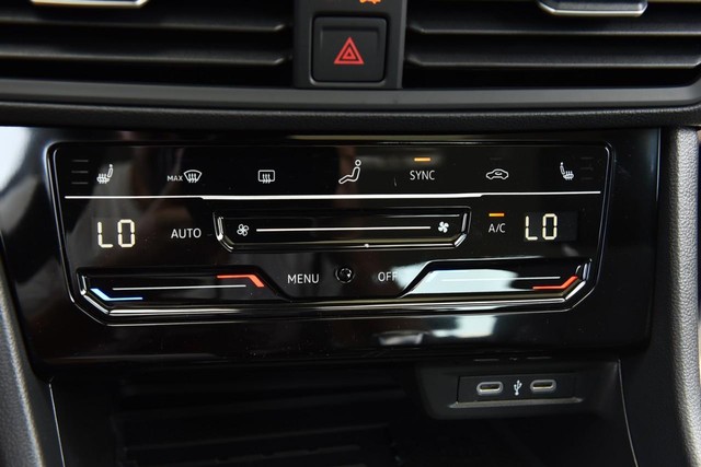 Volkswagen Jetta Vehicle Image 15