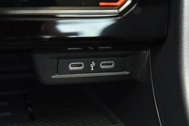 Volkswagen Jetta Vehicle Image 16