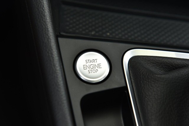 Volkswagen Jetta Vehicle Image 17