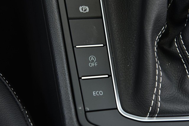 Volkswagen Jetta Vehicle Image 18