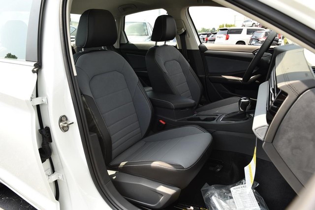 Volkswagen Jetta Vehicle Image 21
