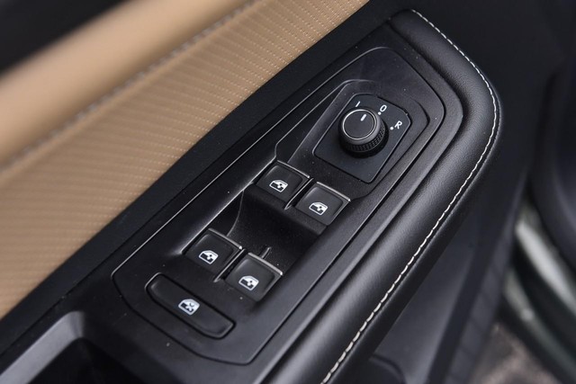 Volkswagen Atlas Cross Sport Vehicle Image 08
