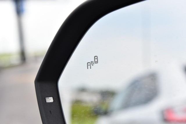 Volkswagen Atlas Cross Sport Vehicle Image 10