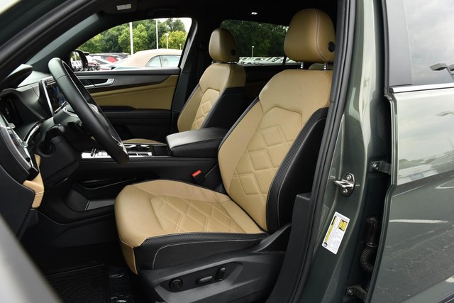 Volkswagen Atlas Cross Sport Vehicle Image 19