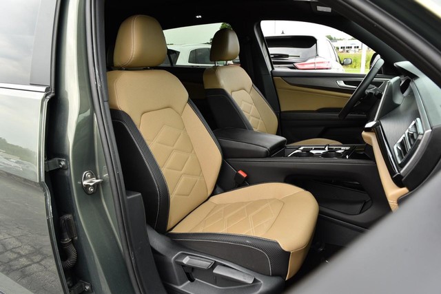 Volkswagen Atlas Cross Sport Vehicle Image 20