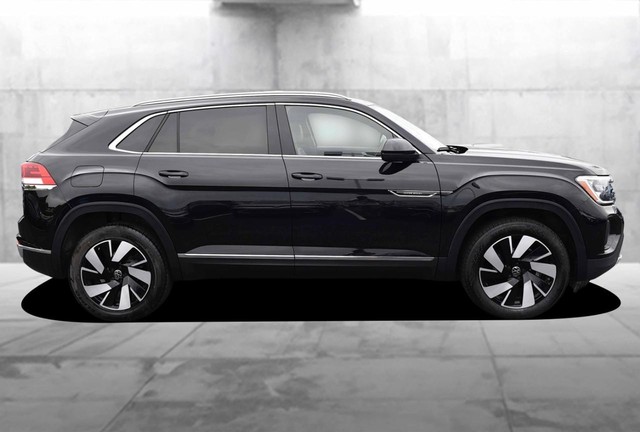 Volkswagen Atlas Cross Sport Vehicle Image 05