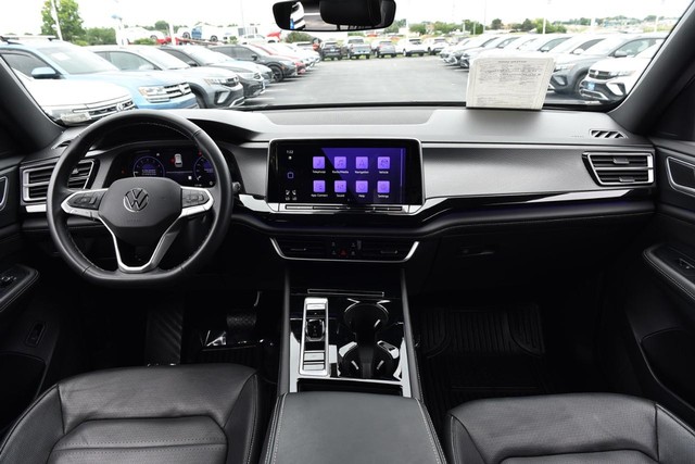 Volkswagen Atlas Cross Sport Vehicle Image 07